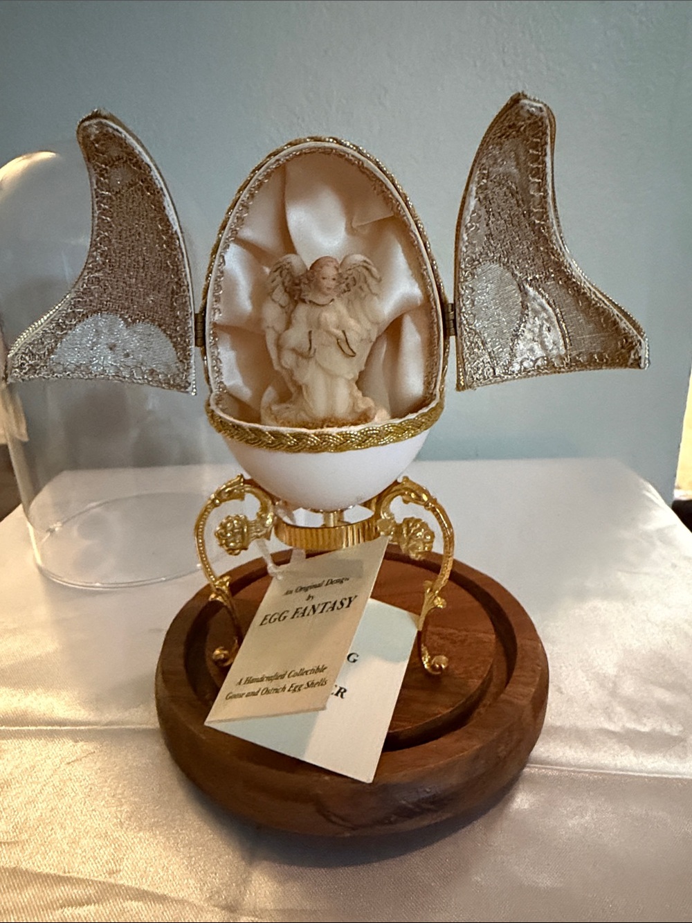 White and Gold Egg Fantasy Decorative Sculpture with Angel Musical Goose Egg